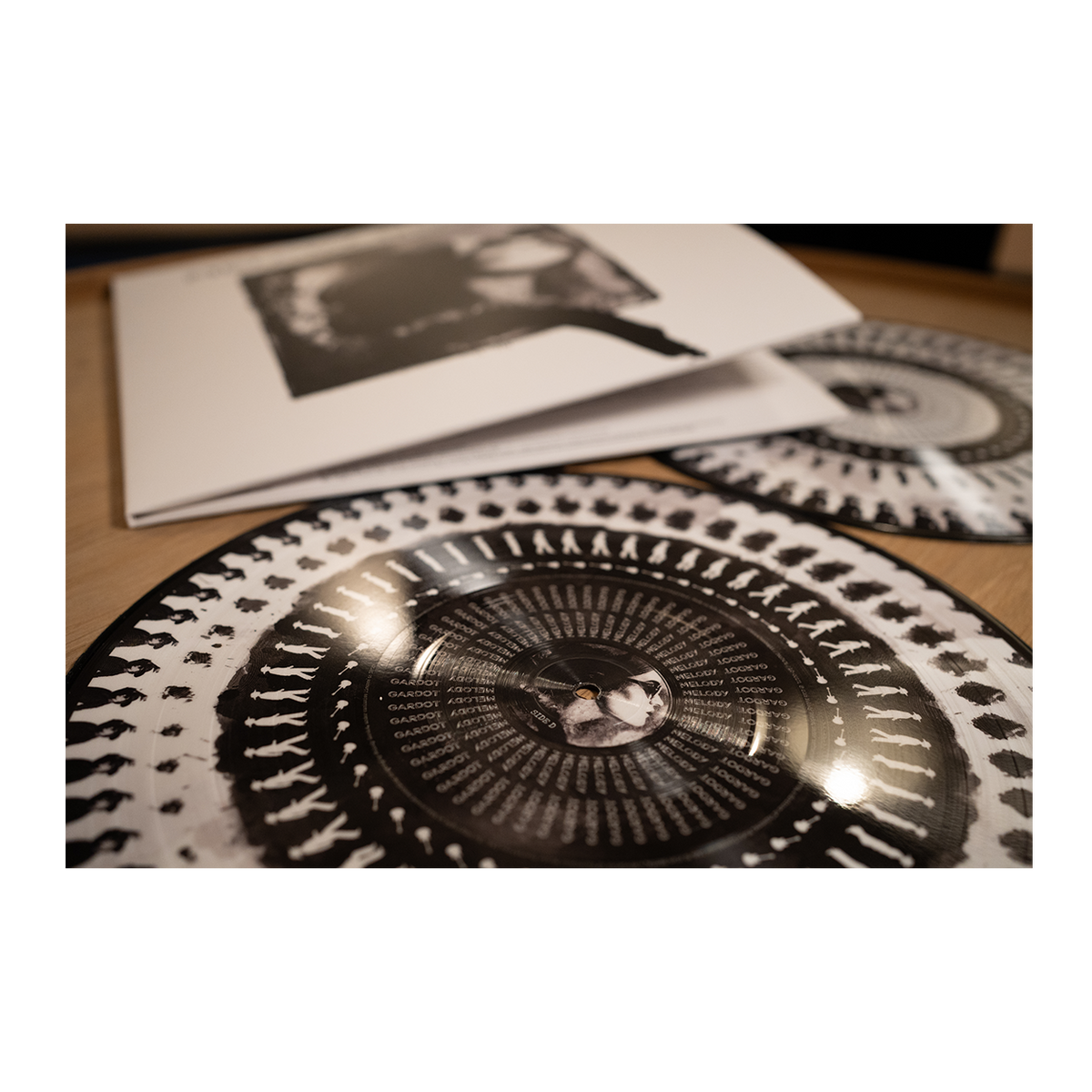 Currency Rapper Vinyl Melody Gardot - Currency Of Man - 10 Year Anniversary (Zoetrope Vinyl ...